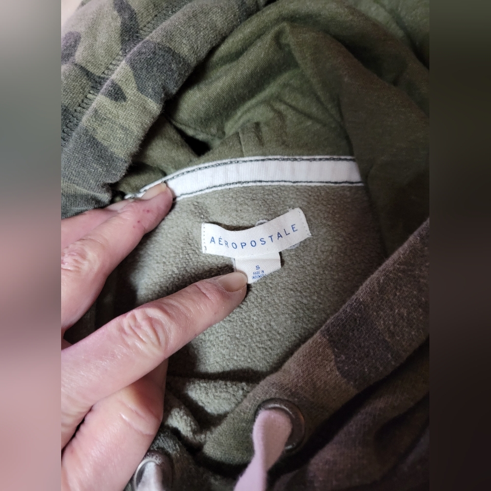 Aeropostale women size small camo hoodie white embroidered logo - Picture 4 of 7